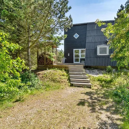Two-bedroom In Ulfborg *